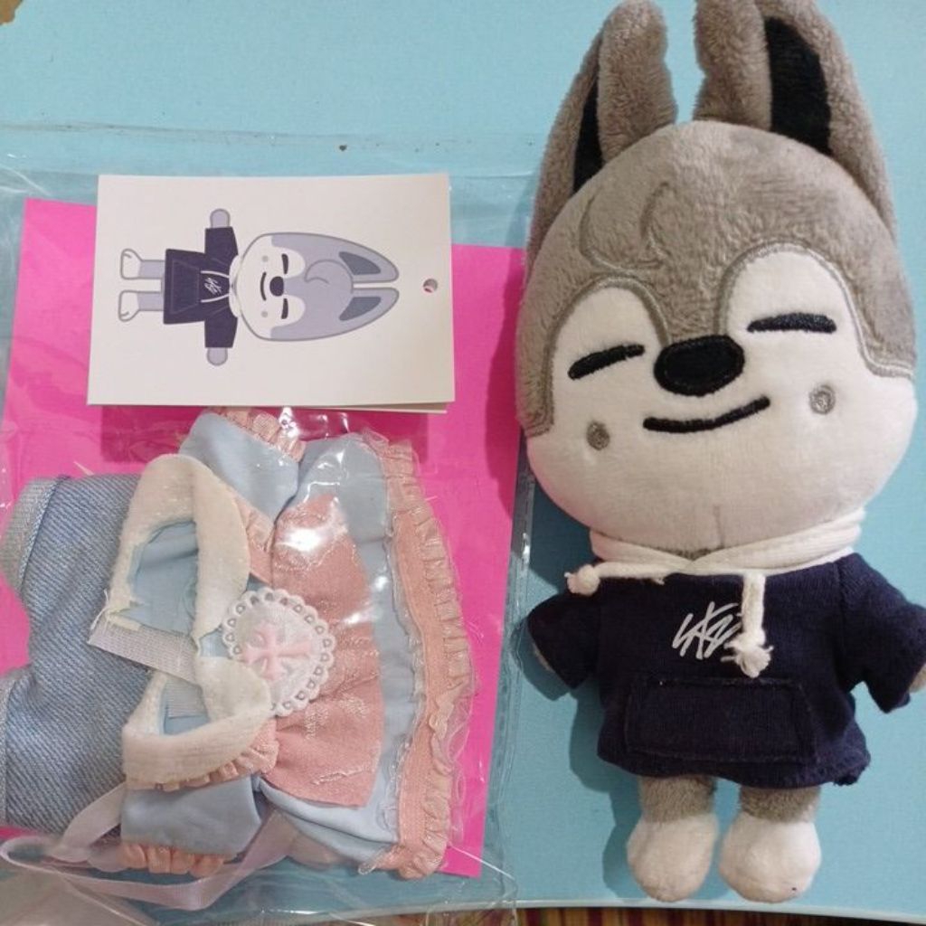 Preloved Skzoo Plush Wolfchan Mini 15 cm ver Magic School