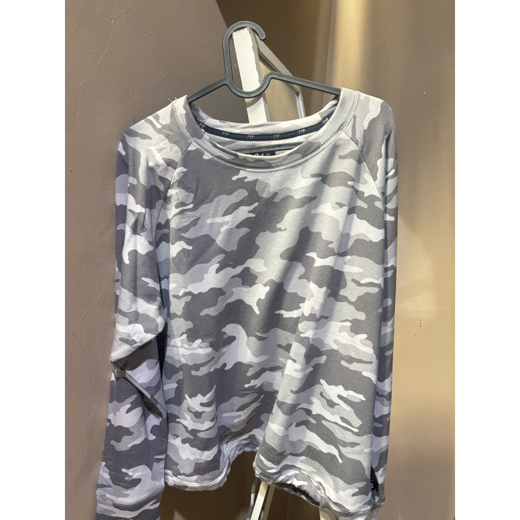 Sweater Wanita GAP PRELOVED