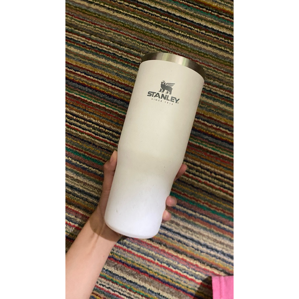 preloved stanley Iceflow tumbler 30 oz white orii