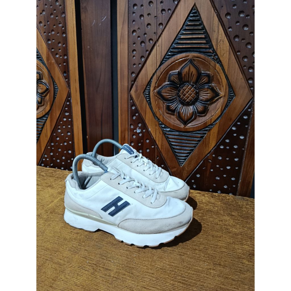 Hawkins Italy Sport second