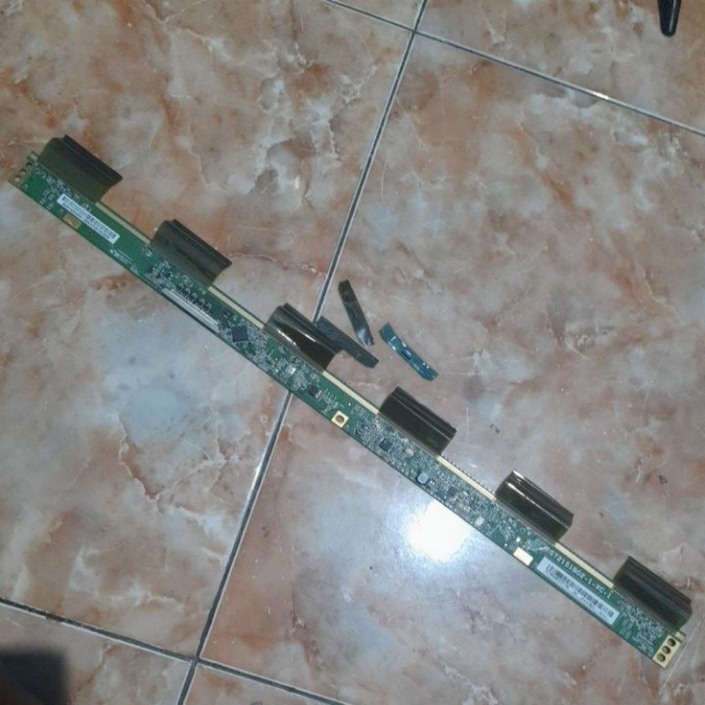 Tcon tv led panasonic 22 inch ST2151B02-1-XC-1