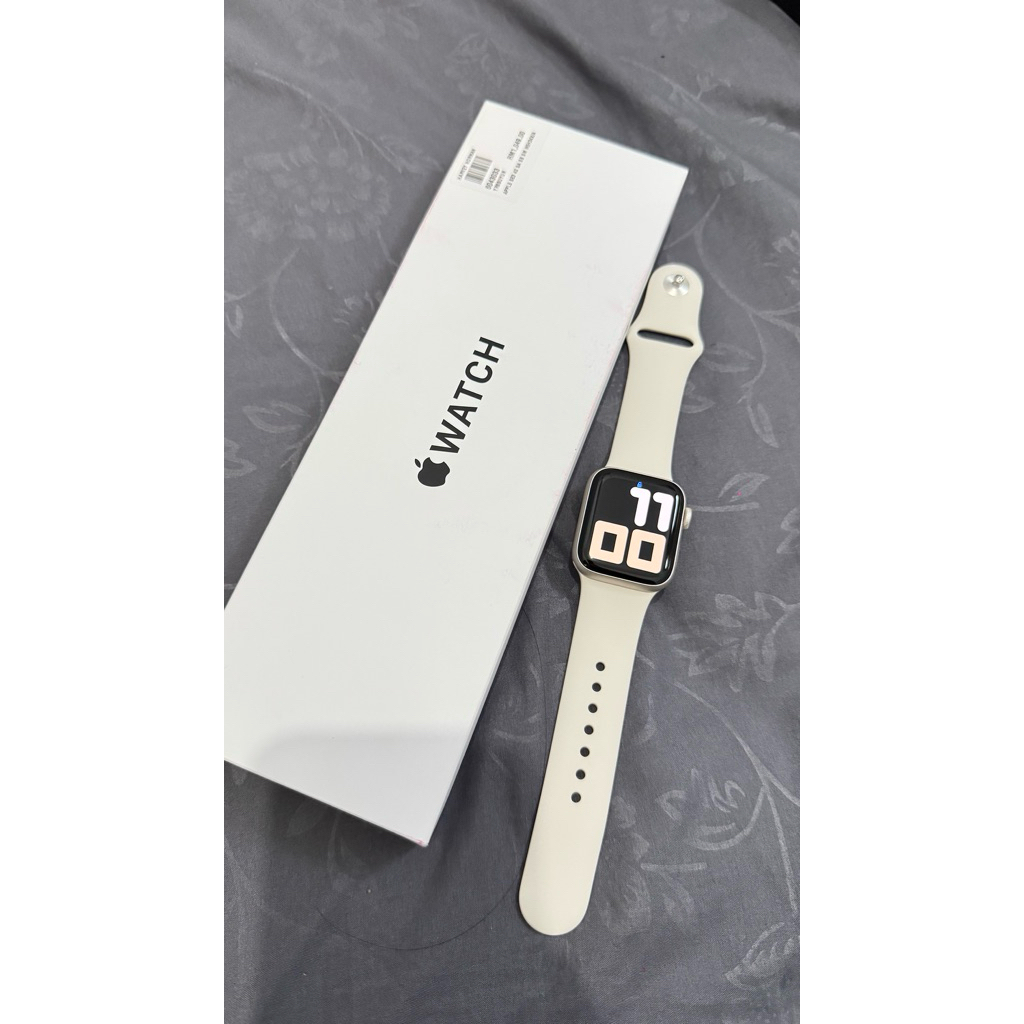 Apple watch SE 3 (second like new)