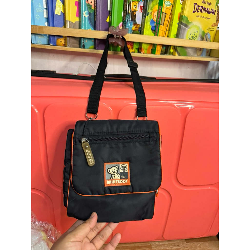 Preloved Tas Milk Teddy Vintage - slingbag Milkteddy