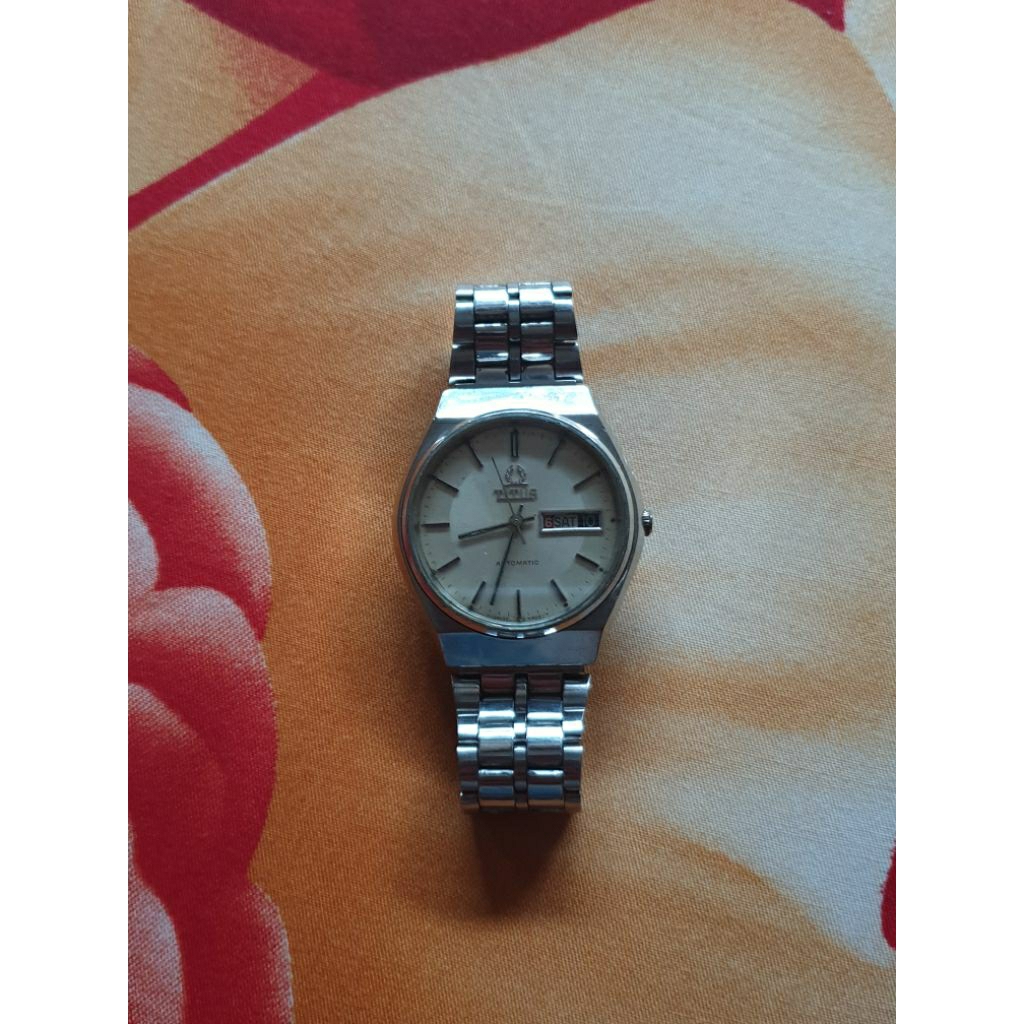 Titus vintage silver automatic