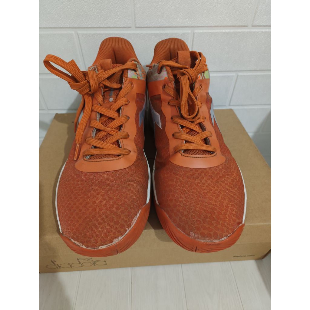 Sepatu Basket Diadora