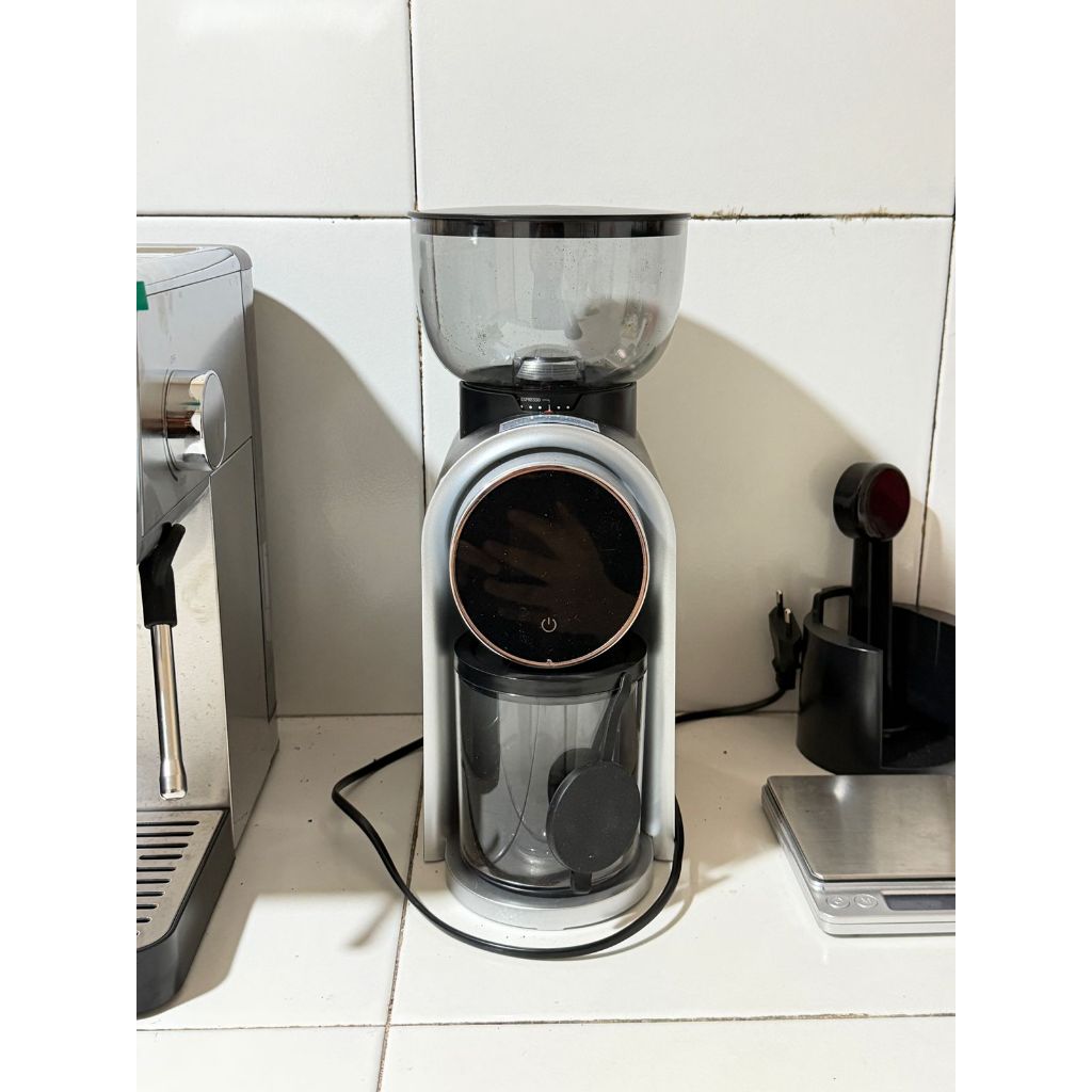 Grinder kopi - Coffee grinder second like new full set - Pemakaian baru 2 minggu