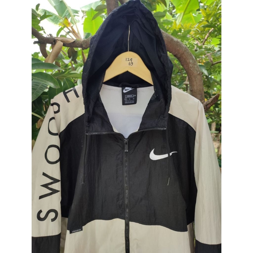 Nike Swoosh Wb