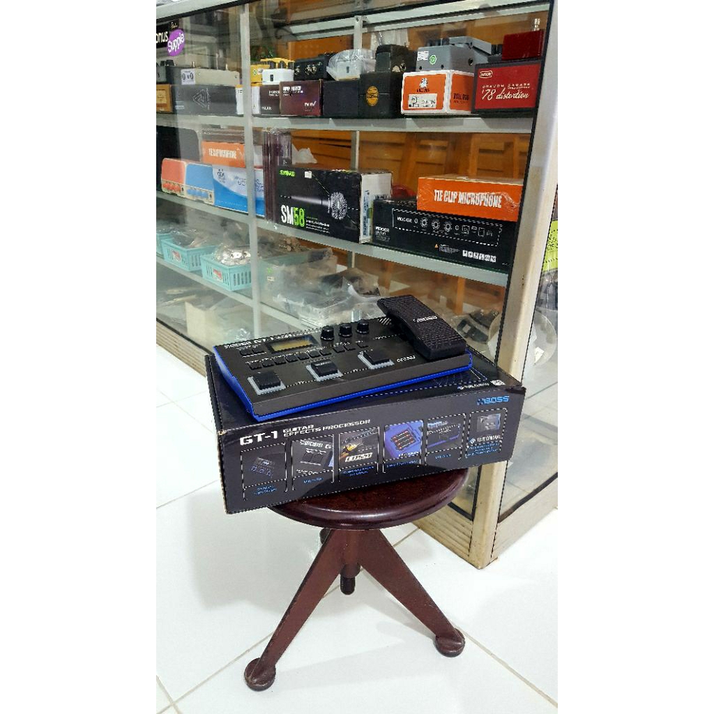 multi efek gitar boss GT1