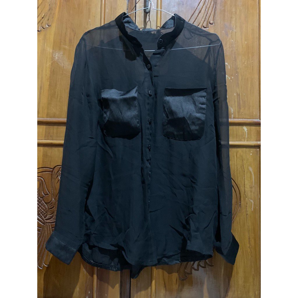 Preloved Kemeja Hitam Transparan