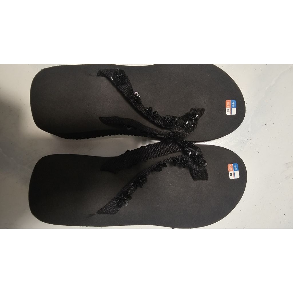 sandal Bali New bukan preloved warna hitam black manik bunga model sandal jepit