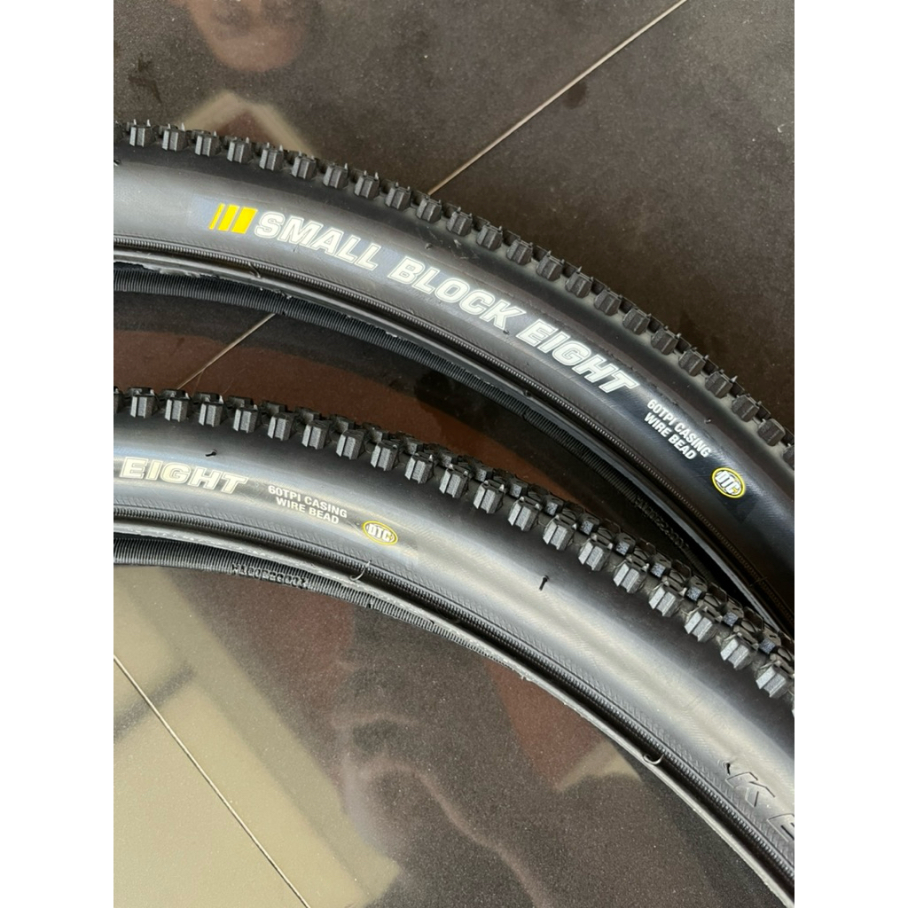 Kenda Small Block Eight (sepasang depan belakang)