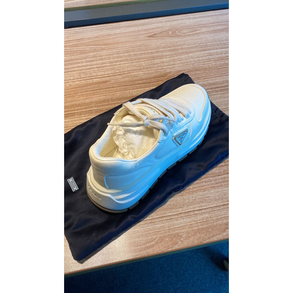 Sepatu Prada Original