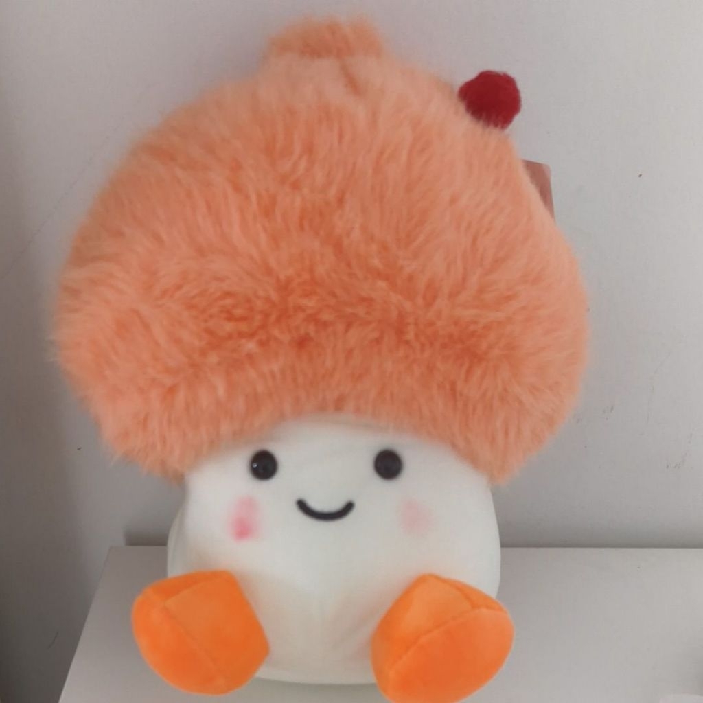 Boneka jamur orang lucu