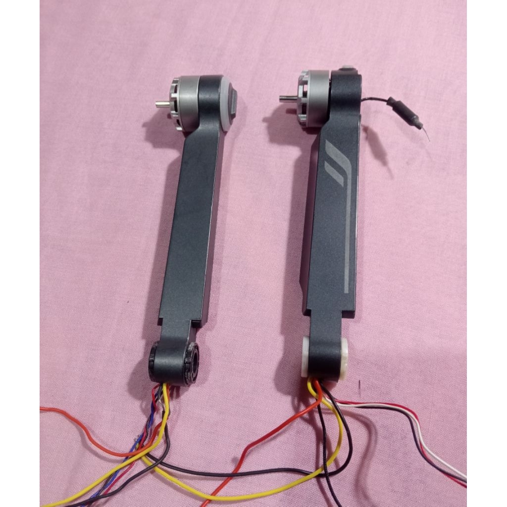 ARM PLUS MOTOR SJRC F11S DEPAN KIRI BELAKANG KANAN. SECOND hrg 1 pcs