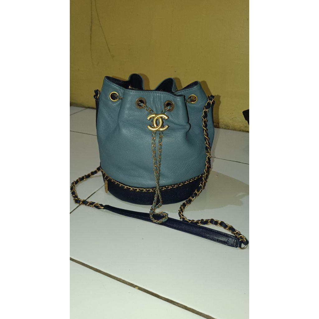 Tas serut Chanel