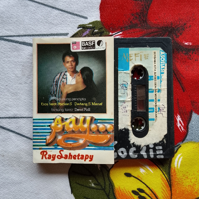 kaset pita ray sahetapy dewi yull yockie say...