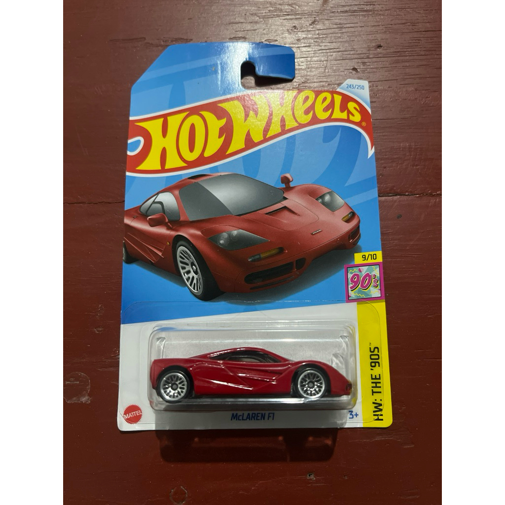 McLAREN F1 Red Hotwheels