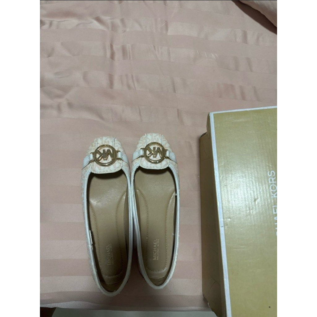 MICHAEL KORS FLAT SHOES