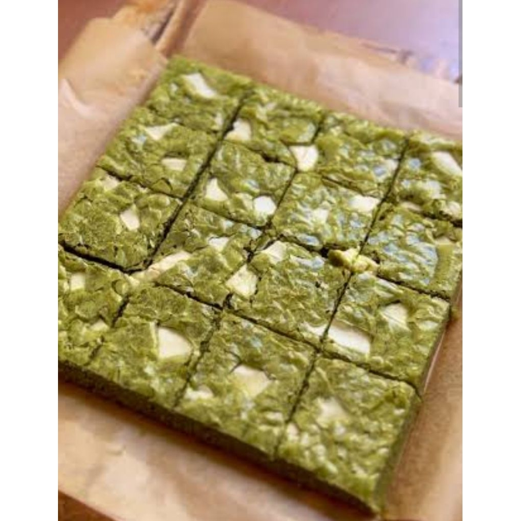 Fudgy brownies Matcha.