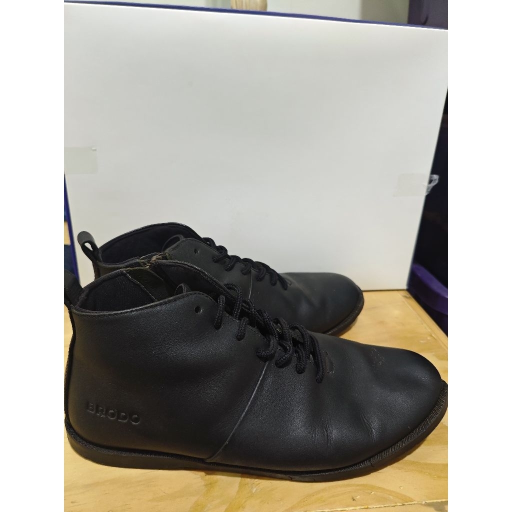 Sepatu Kulit Asli Brodo Second 39/40