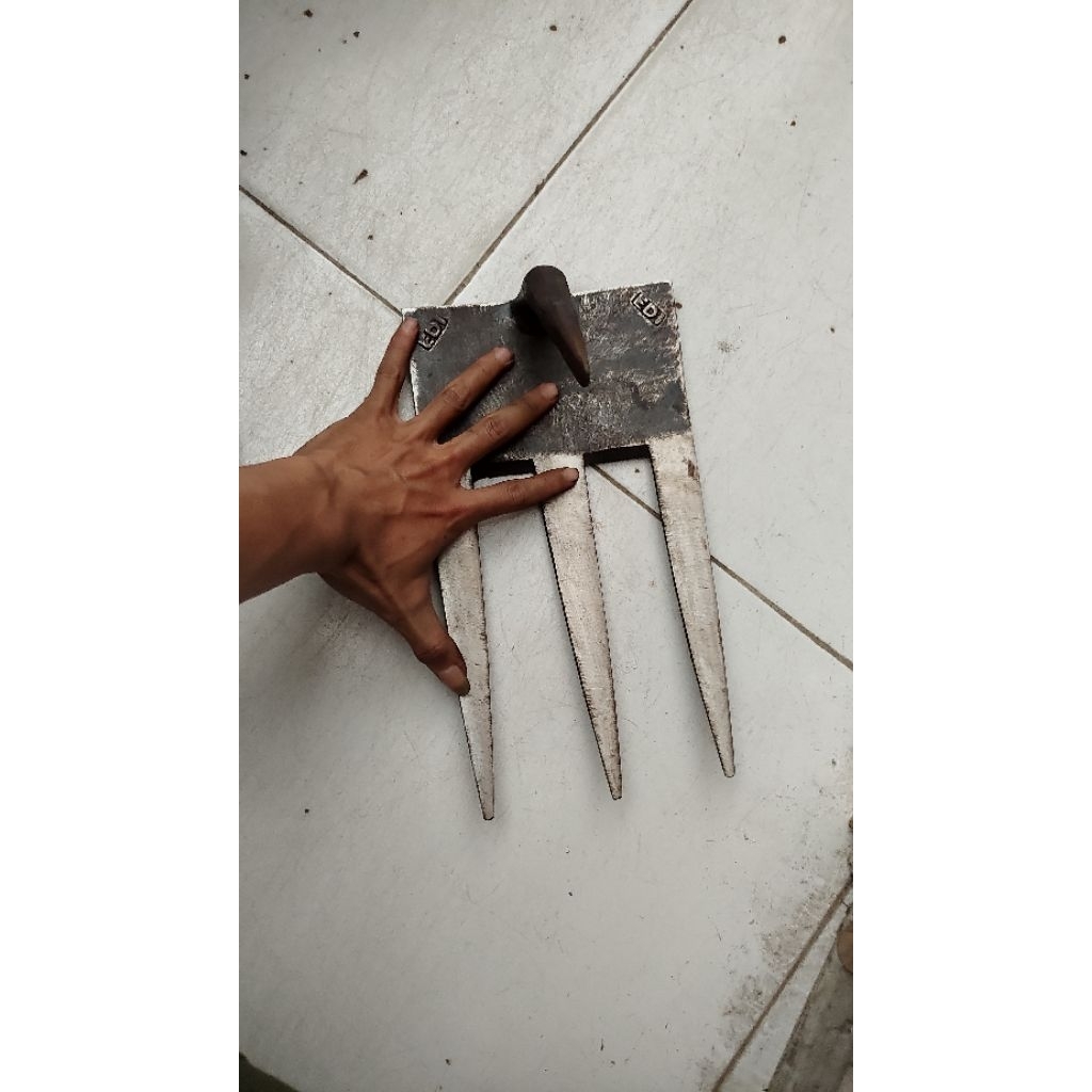 Garpu Tanah Wonosobo / Garpu Tanah baja asli Wonosobo / Alat Pertanian Wonosobo