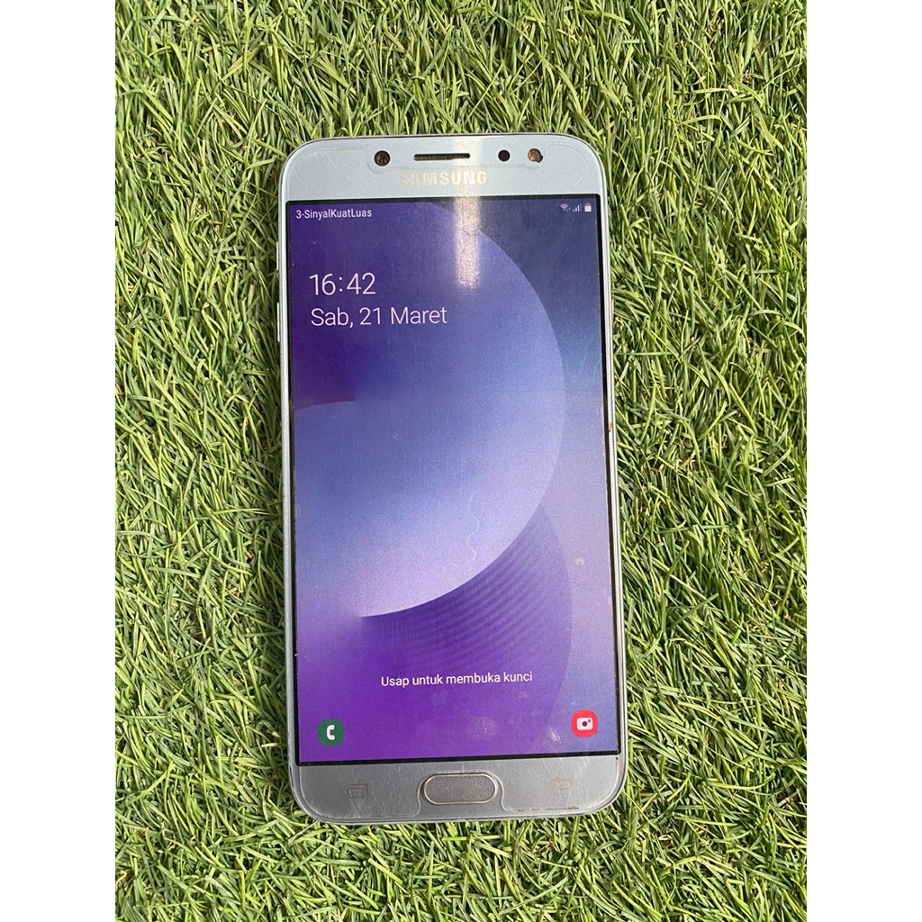 Handphone Android Samsung Galaxy J7 Pro 3/32