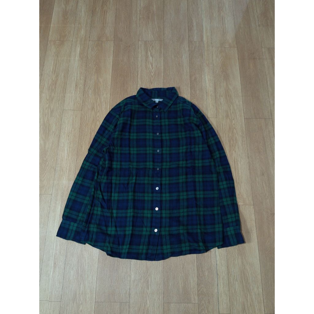 flanel UNIQLO hijau sz XL