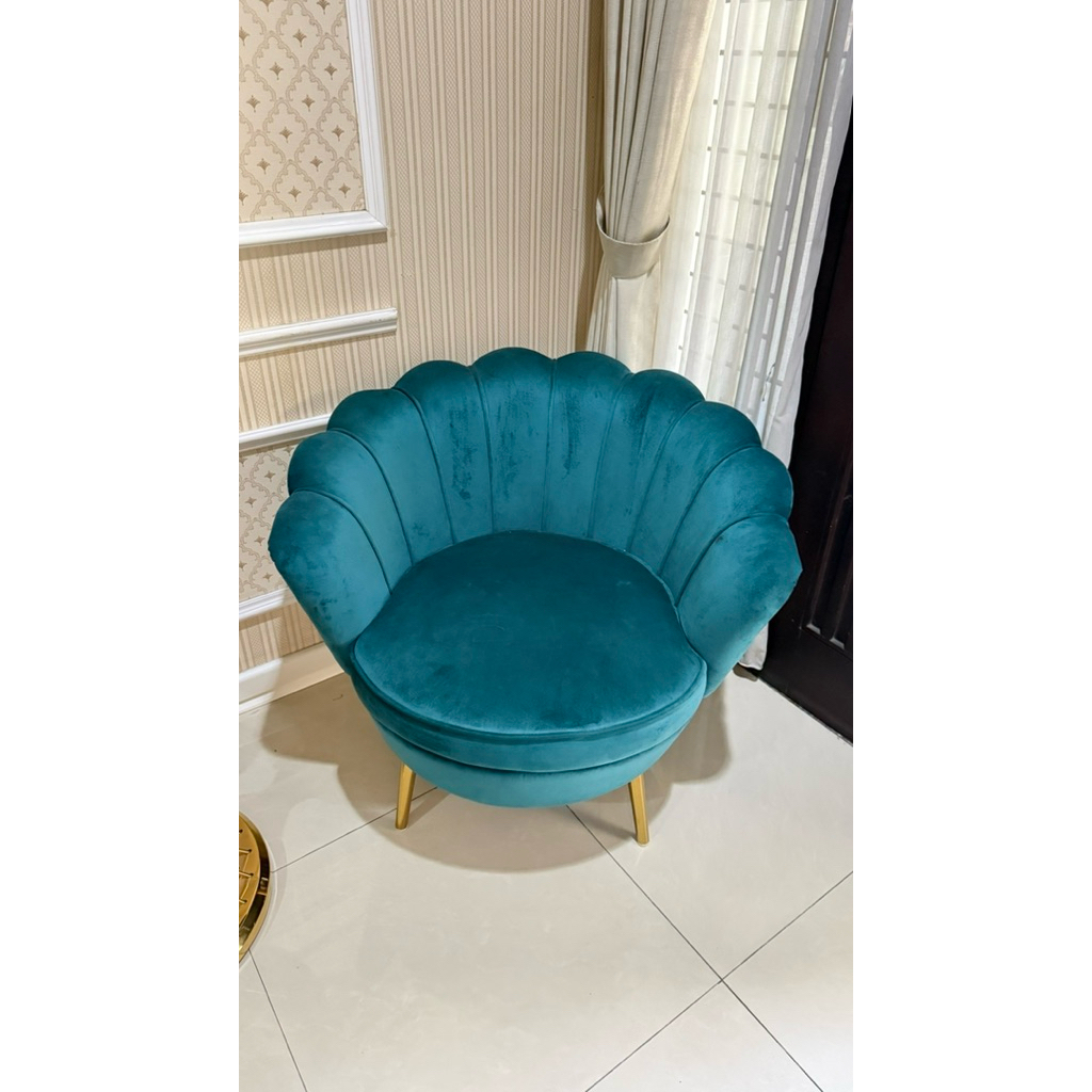 INFORMA Kursi Tamu Kerang / Scallop Sofa