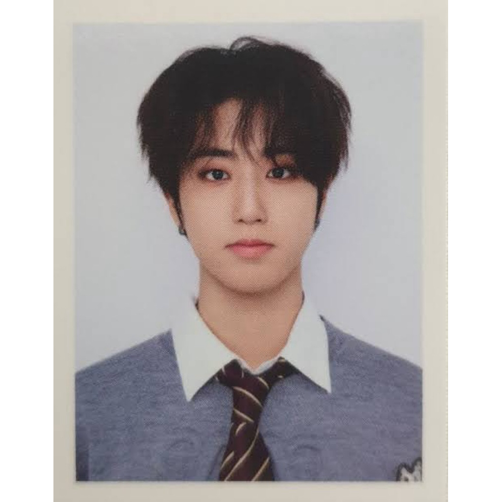 han jisung magic school id card