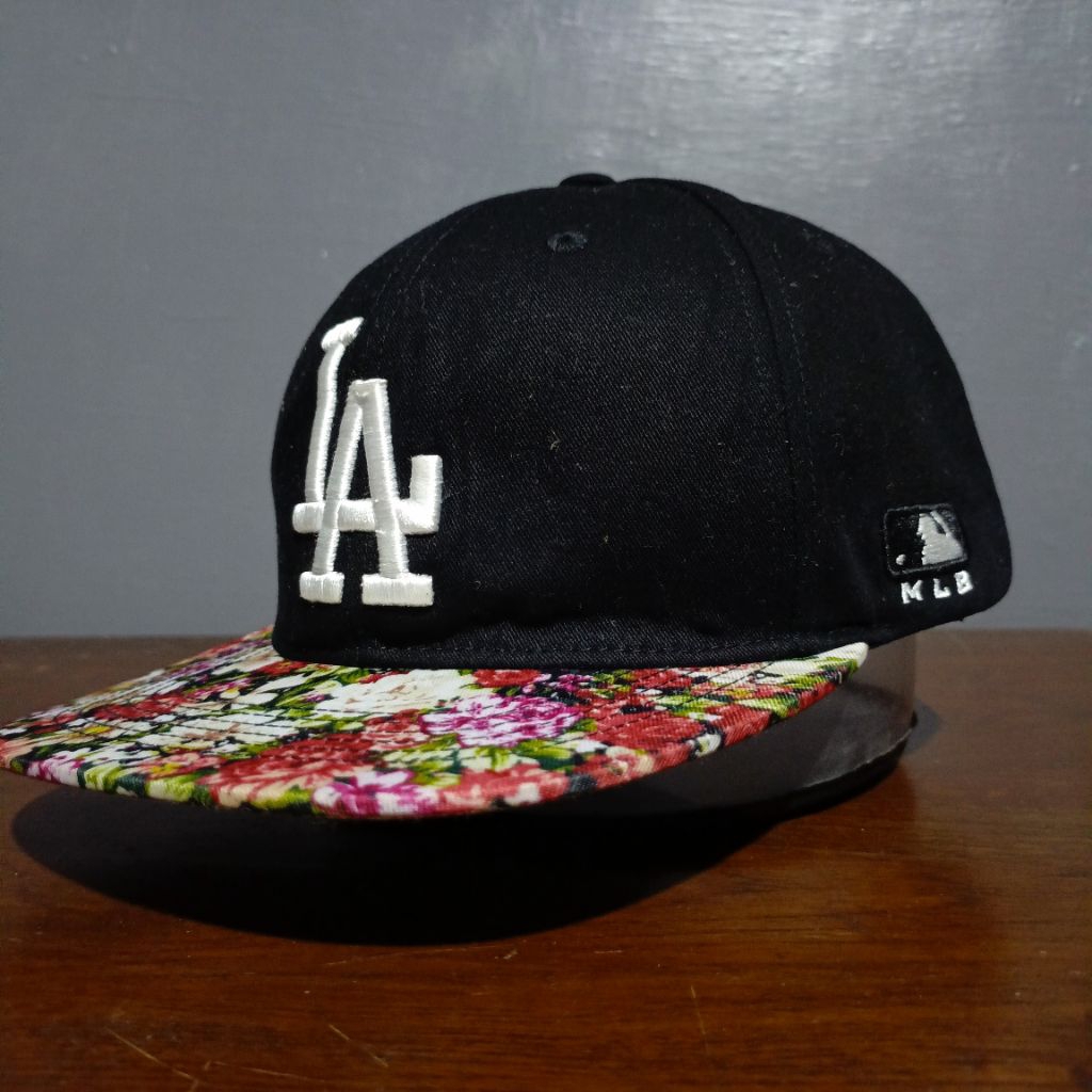 Topi MLB Setelan Los Angeles Dodgers Second Bisbal Logo LA Bunga