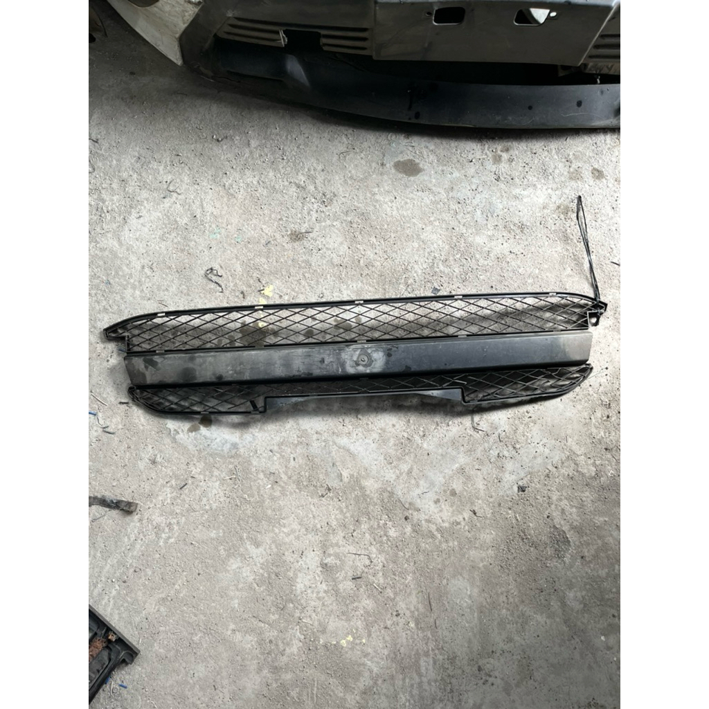 RAM JARING BUMPER FORD ESCAPE 2008 2009 ORIGINAL
