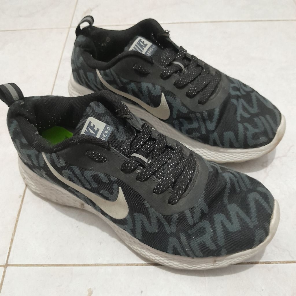 second branded nike free 6.0