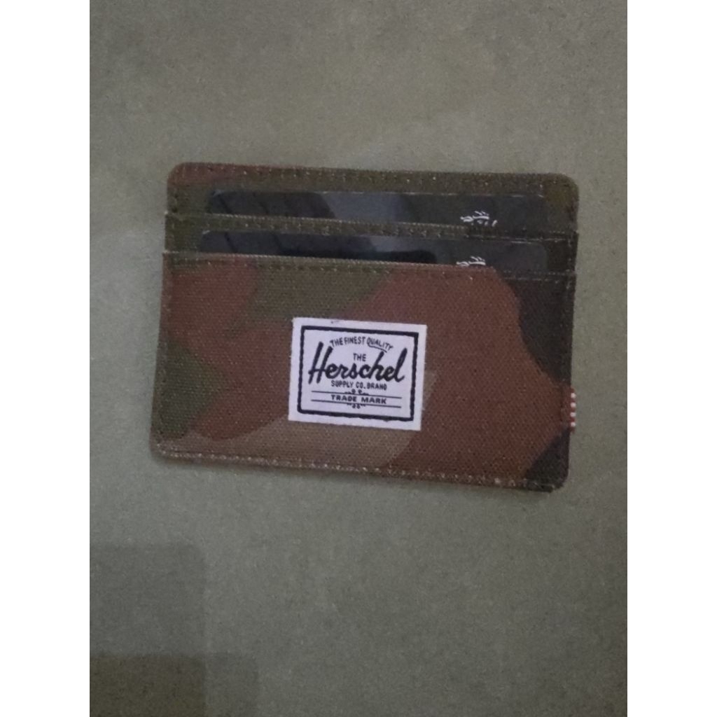 herschel card wallet charlie camo