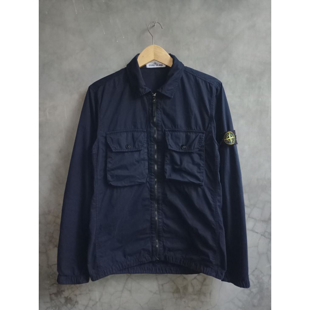 Kemeja Stone Island