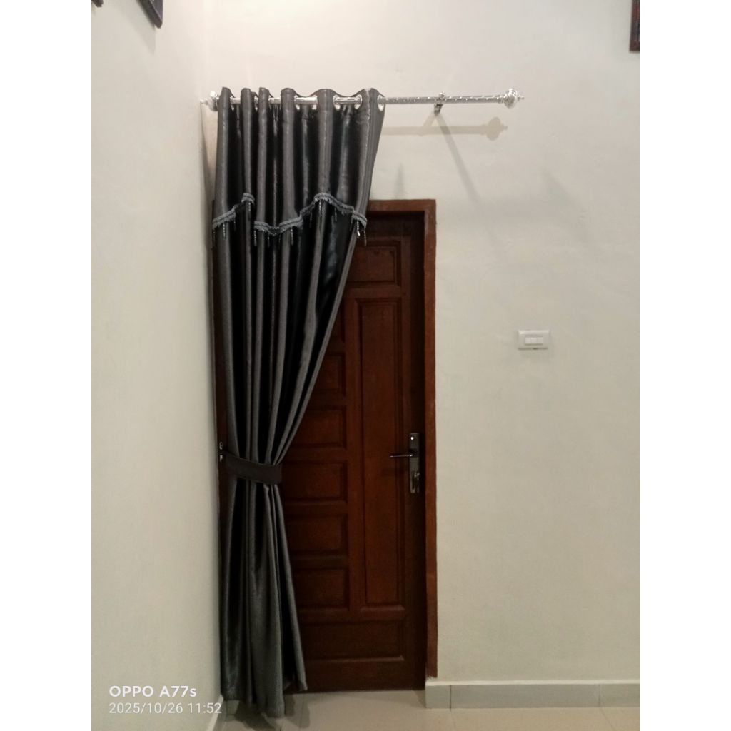 Gorden Poni Tempel Pintu Kamar Jendela Minimalis