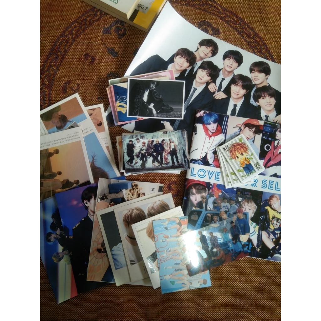 Paket merch perintilan tidak resmi unofficial BTS ARMY KPOP Photocard Polaroid Postcard Poster