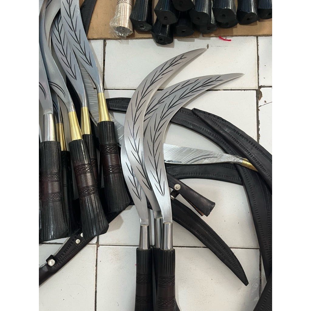 Arit Madura model bulu ayam uk 50cm lengkap sarung kulit