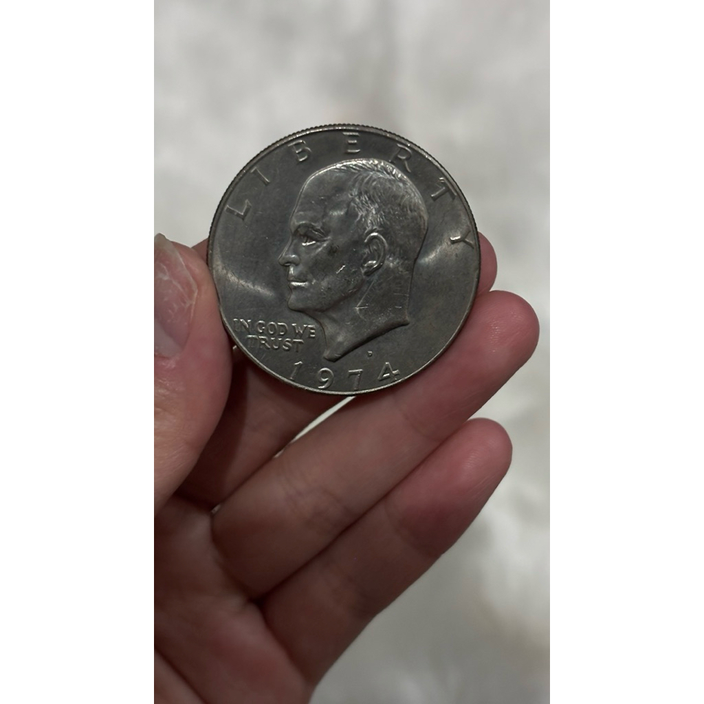 Koin kuno tahun 1974 America