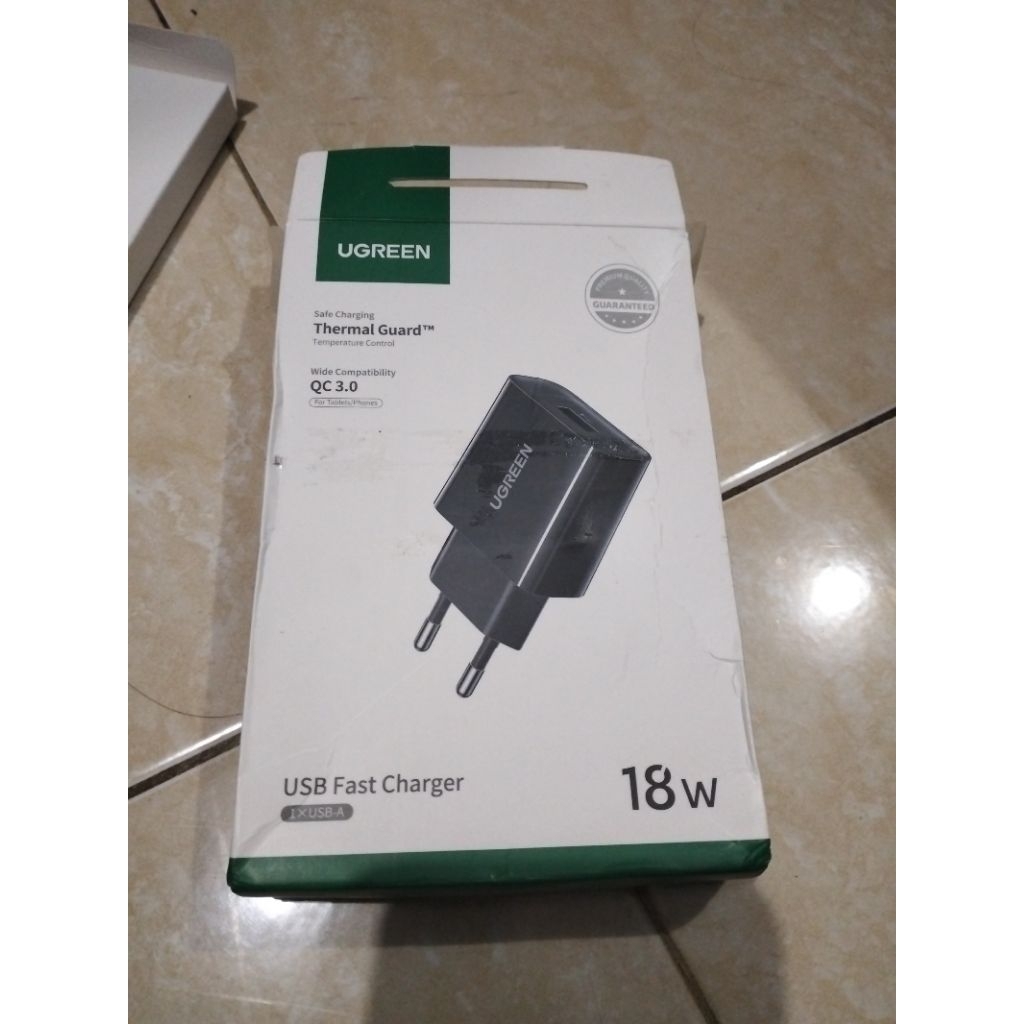 [Preloved] ORI Adaptor Ugreen USB 18watt Hitam Murah