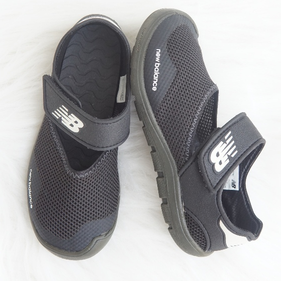 New Balance 208v2 Hook & Loop Wide 'Crystal Powder' Black Hitam Preloved Sepatu Sendal Sandal Anak L