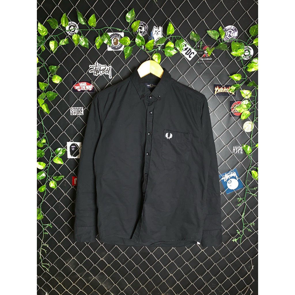 Kemeja fred perry hitam pria keren