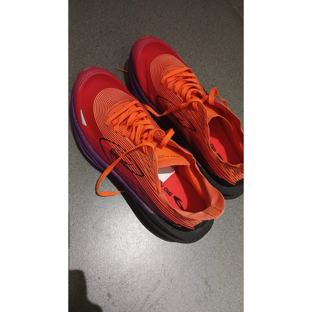 Preloved Running Shoes 910