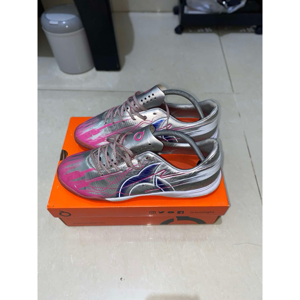 PAKET KECANTIKAN DNS SECOND FREE SEPATU FUTSAL/BOLA