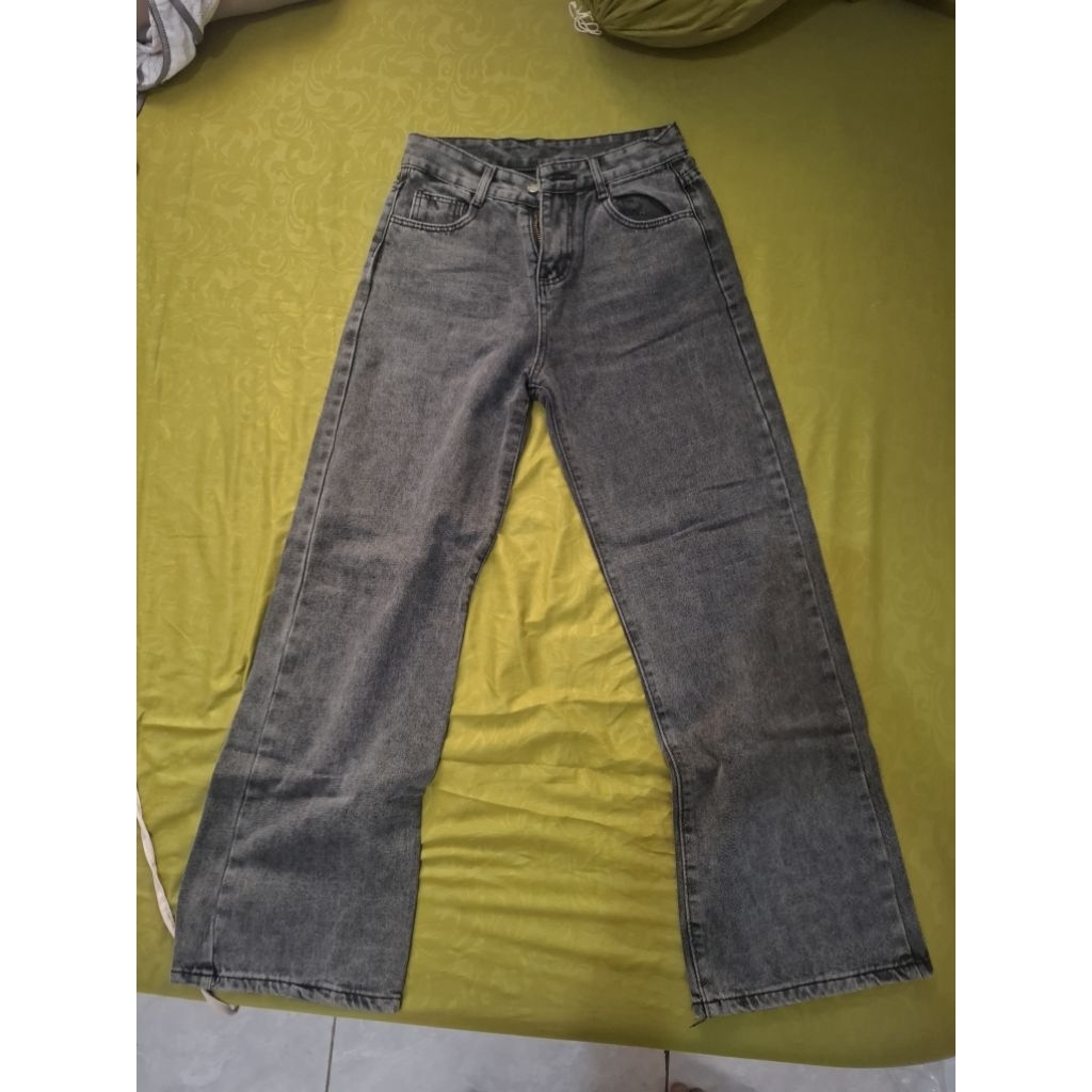 preloved loose jeans abu