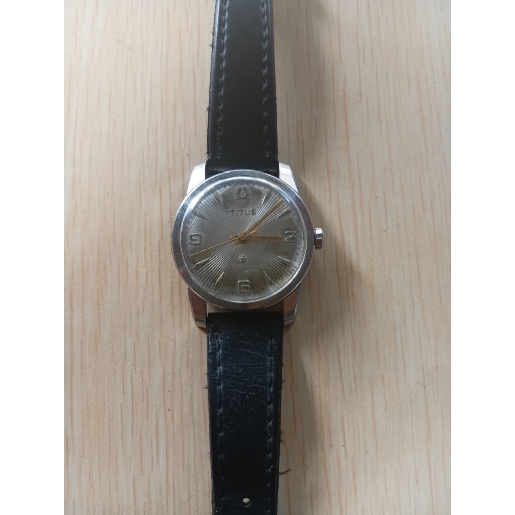 Jam Tangan Manual Titus vintage