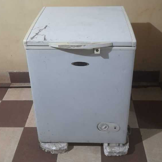 FREZZER SECOND - FRIGIGATE F 100 CHEST FREEZER BOX 100 L LEMARI PEMBEKU [PENGIRIMAN JABODETABEK ONLY