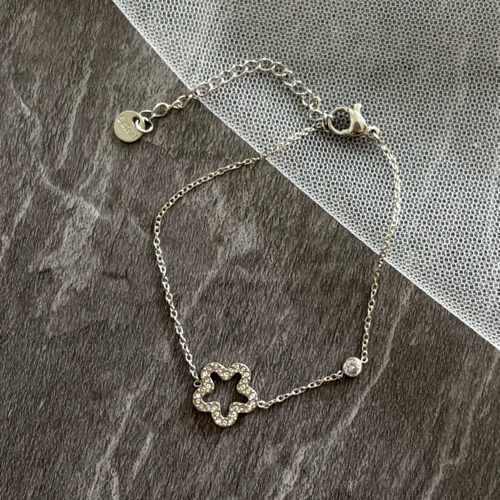 Julia Stainless Steel Bracelet | Gelang Simple Liontin Bunga Cantik - Eunelle Jewelry