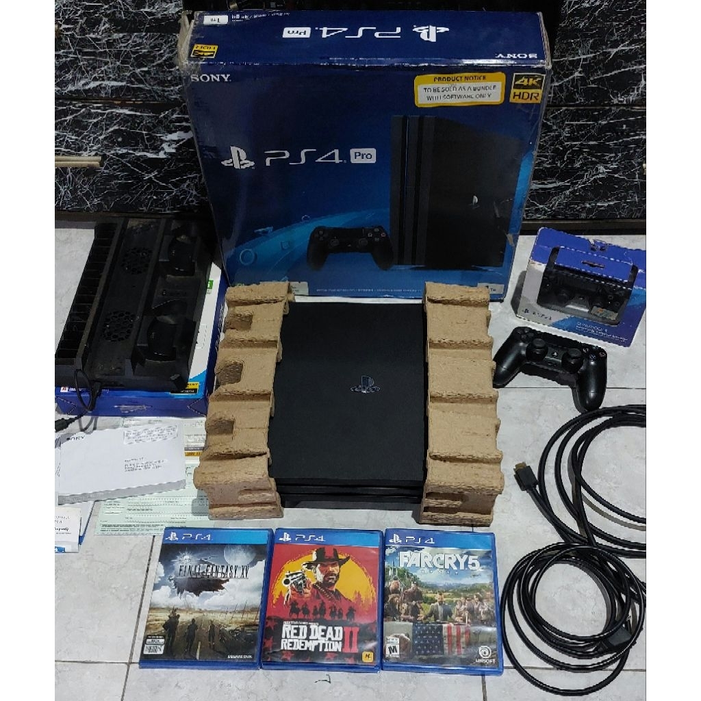 Playstation 4 PS4 PS 4 PRO