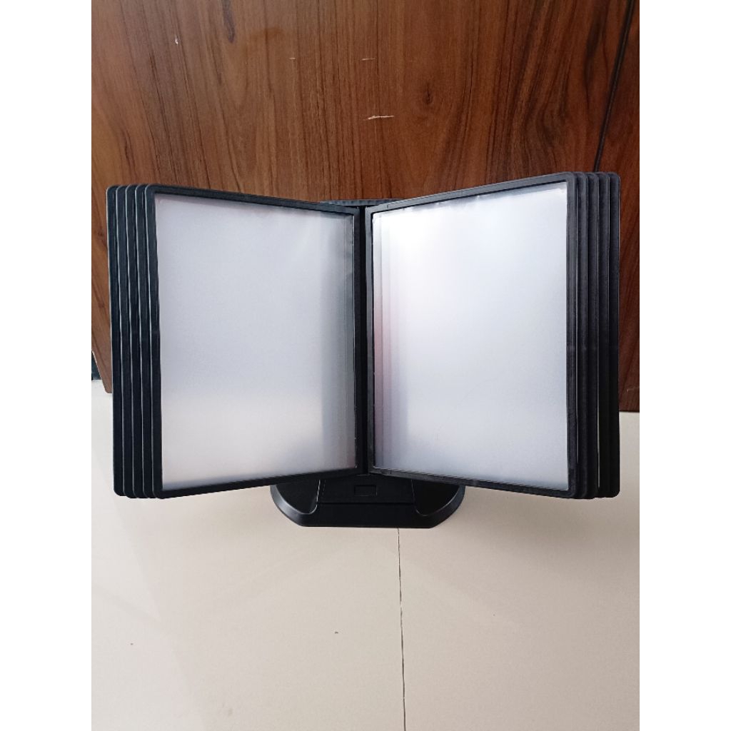 stand Brosur tipe A4 dengan 10 slide bolak balik