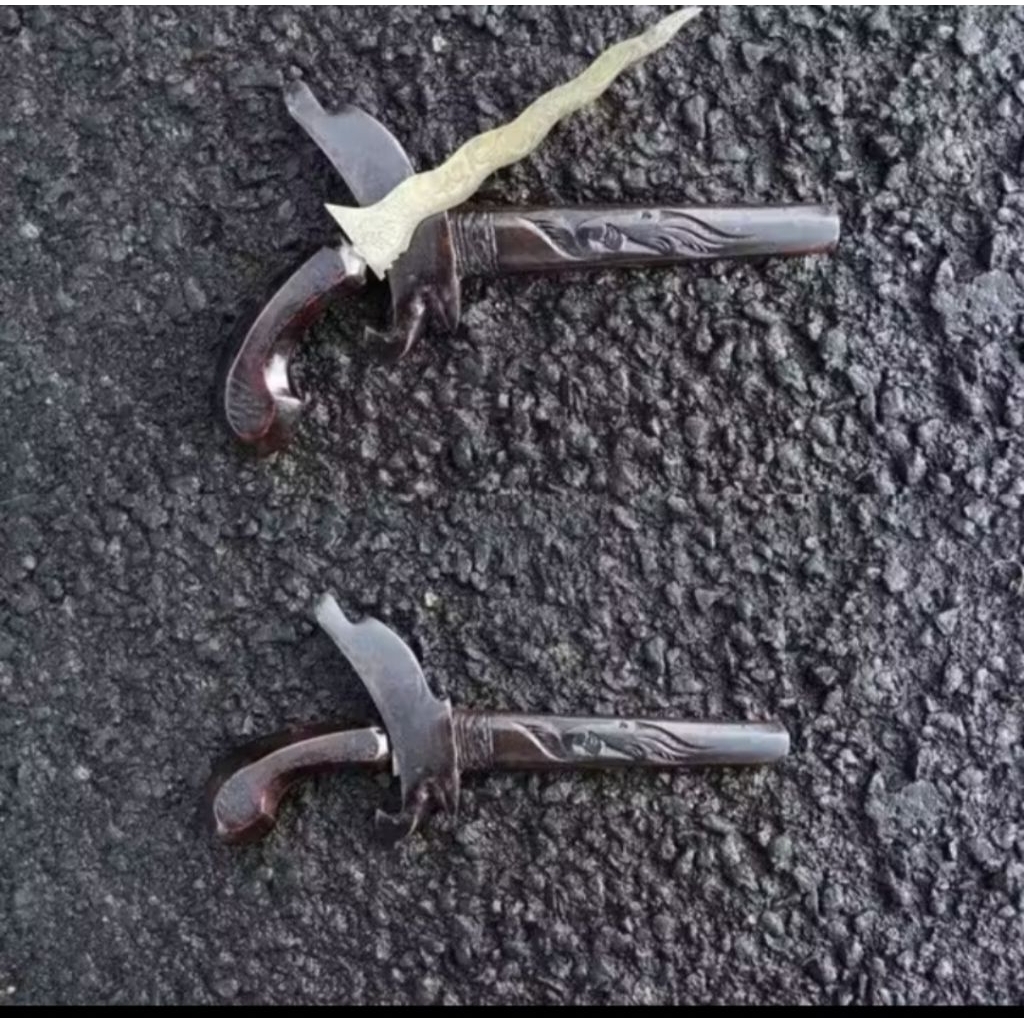keris Kuningan kecil